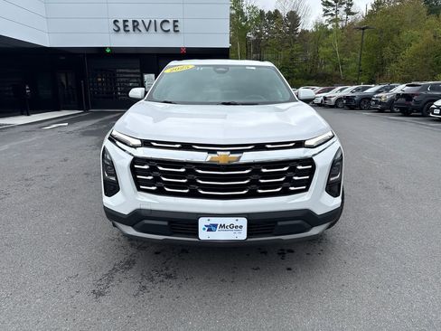 Used 2025 Chevrolet Equinox LT AWD/4WD image 8