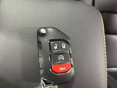 New 2025 Jeep Gladiator Sport image 21