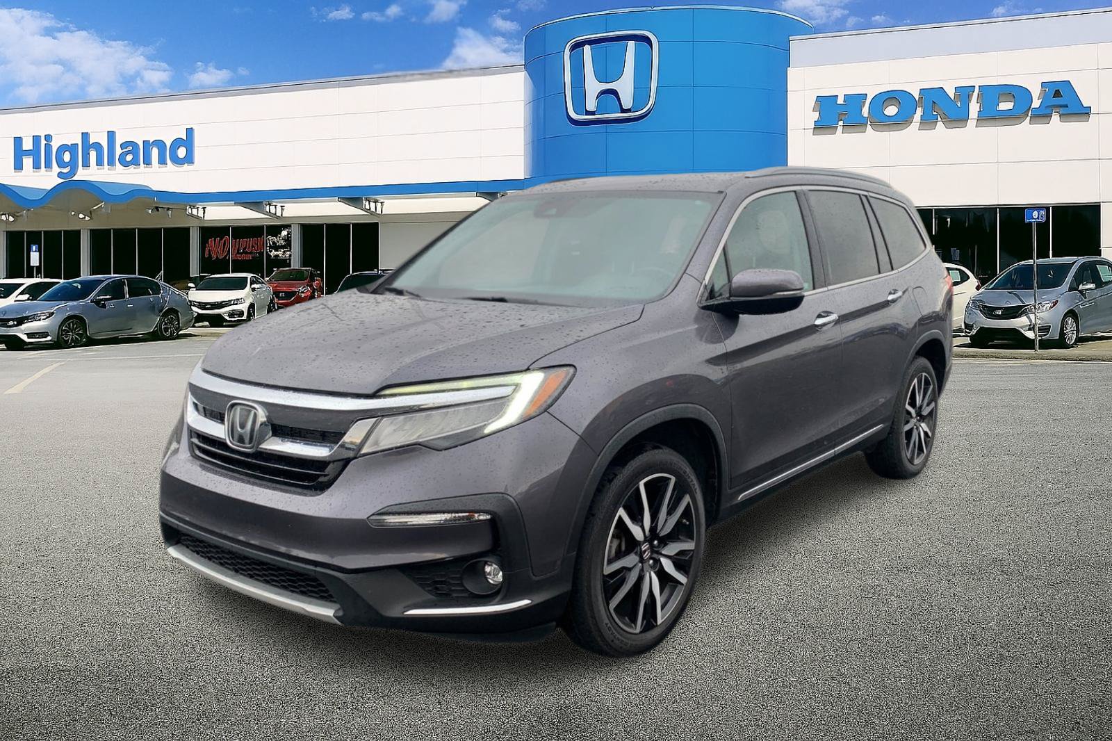 Used 2020 Honda Pilot Touring image 1