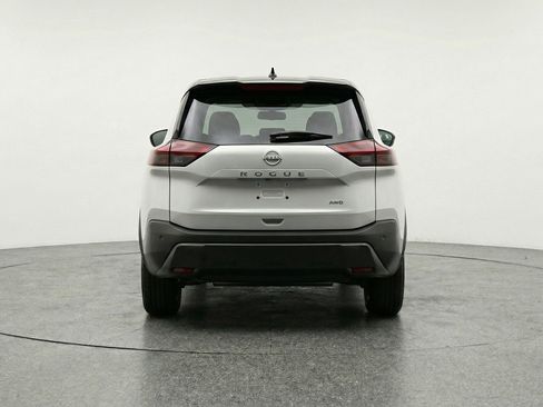 Used 2025 Nissan Rogue SV image 7