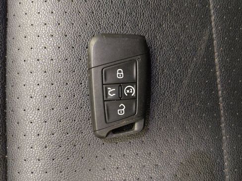 Used 2022 Volkswagen Atlas SE FWD image 32