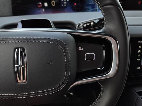 New 2027 Lincoln Navigator Reserve RWD image 22