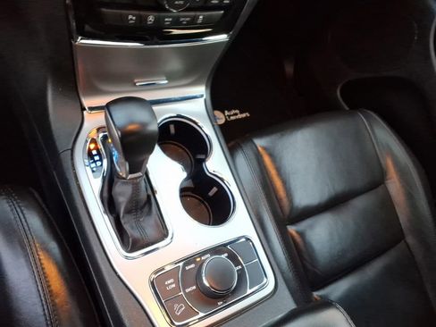 Used 2022 Jeep Grand Cherokee Limited AWD/4WD image 24