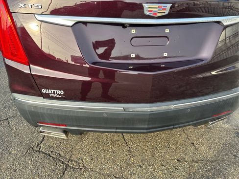 Used 2018 Cadillac XT5 Luxury w/ Driver Awareness Package image 17