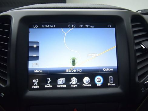 Used 2017 Jeep Cherokee Limited AWD/4WD image 15