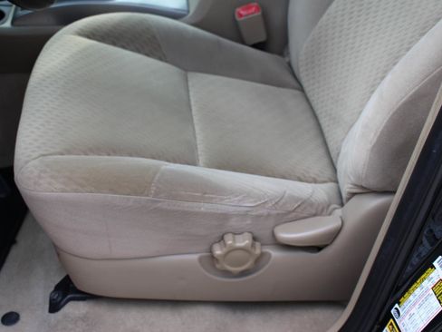 Used 2011 Toyota Tacoma 4x4 Double Cab image 29