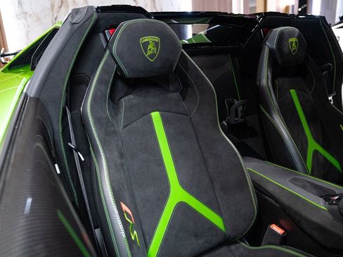 Used 2021 Lamborghini Aventador SVJ image 41