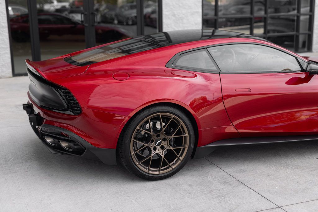 Used 2025 Aston Martin Vanquish RWD image 6