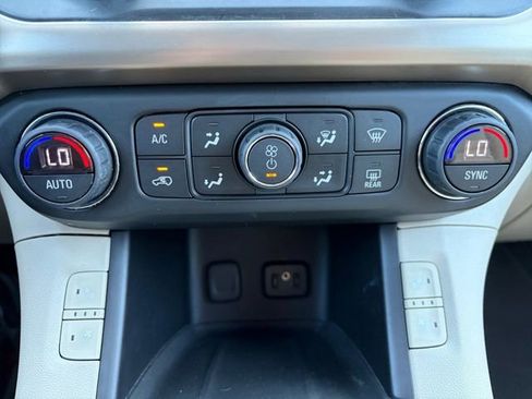 Used 2018 GMC Acadia Denali w/ Technology Package image 9