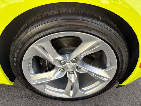 Used 2021 Chevrolet Camaro LT image 9