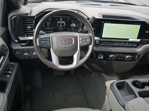 Certified 2024 GMC Sierra 1500 SLT image 6