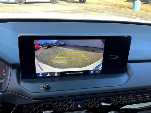 Used 2023 Honda Accord Sport image 11