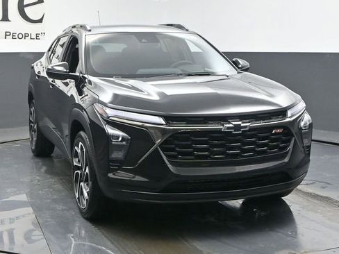 New 2026 Chevrolet Trax RS w/ Sunroof Package image 29