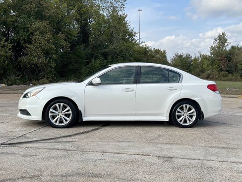 Used 2013 Subaru Legacy 2.5i Premium image 2