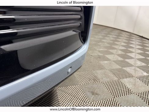 New 2025 Lincoln Navigator L Reserve w/ Jet Appearance Package image 16