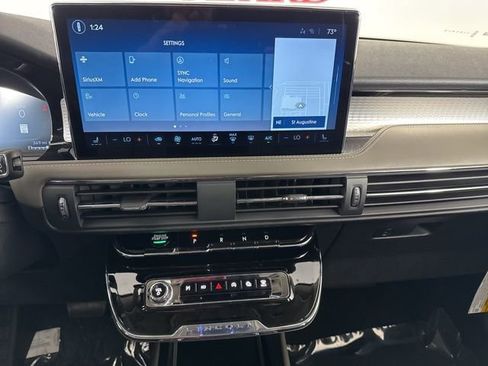 New 2026 Lincoln Corsair Premiere image 11