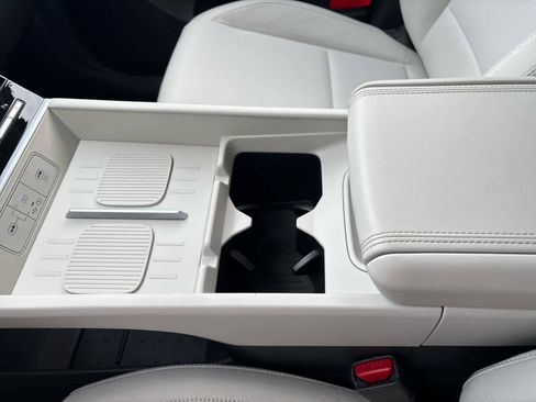 Used 2025 Hyundai Santa Fe SE image 19