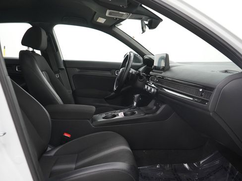 Used 2022 Honda Civic Sport image 11