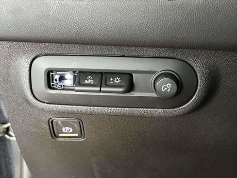 Used 2022 GMC Terrain AT4 w/ Infotainment Package II image 21