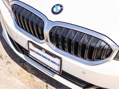 Used 2026 BMW 330i Sedan w/ Premium Package RWD image 10