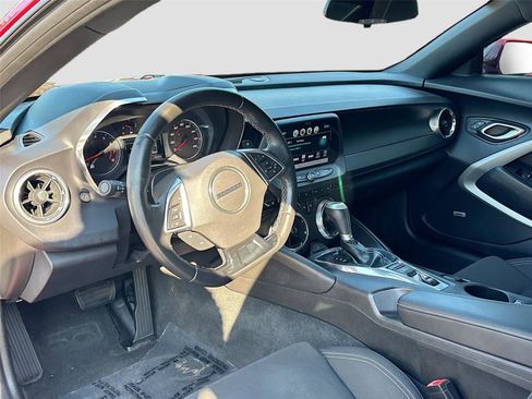 Used 2016 Chevrolet Camaro LT w/ Technology Package image 10