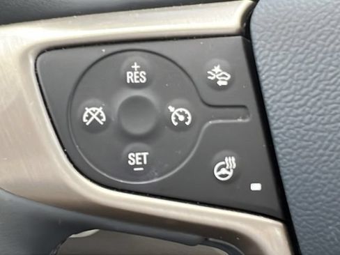 Used 2024 GMC Terrain Denali w/ Denali Premium Package AWD/4WD image 30