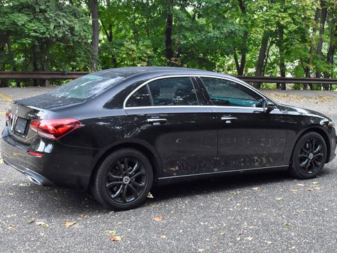 Used 2020 Mercedes-Benz A 220 4MATIC w/ Premium Package image 8