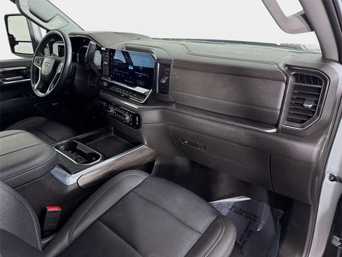 Certified 2024 Chevrolet Silverado 2500 LTZ w/ LTZ Premium Package AWD/4WD image 28