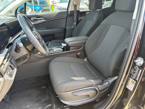 Used 2026 Kia Sportage LX FWD image 11