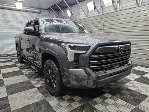 Used 2025 Toyota Tundra SR5 w/ SR5 Convenience Package AWD/4WD image 4