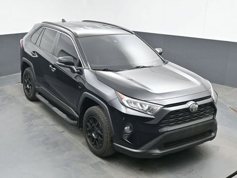 Used 2020 Toyota RAV4 XLE FWD image 13