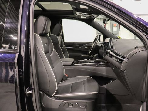 Certified 2023 Cadillac Escalade ESV Sport w/ LPO, ONYX Package AWD/4WD image 15