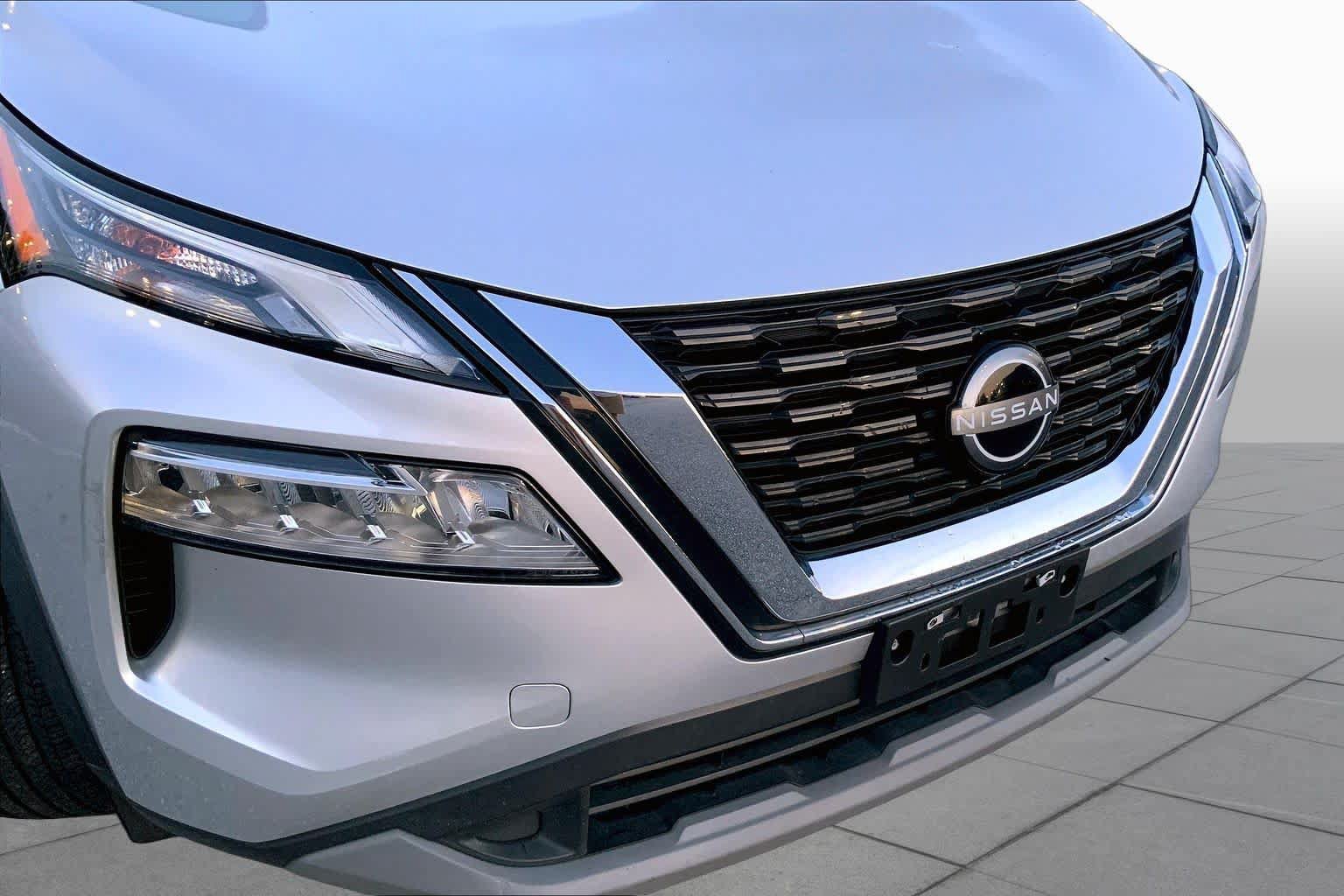 Used 2023 Nissan Rogue SV AWD/4WD image 27