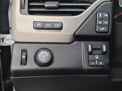 Used 2019 GMC Yukon Denali w/ Denali Ultimate Package image 26