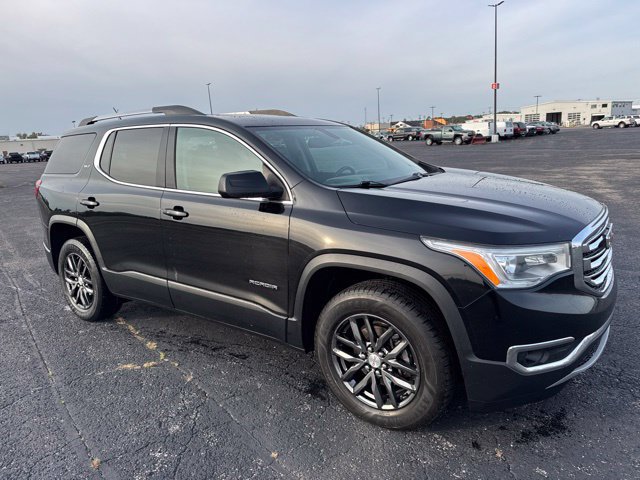 Used 2017 GMC Acadia SLT FWD image 3