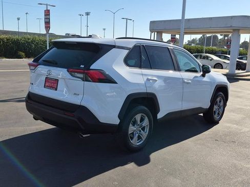 Used 2025 Toyota RAV4 XLE FWD image 8