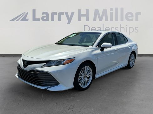 Used 2020 Toyota Camry XLE w/ Driver Assist Package FWD image 1