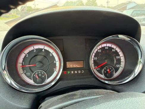 Used 2018 Dodge Grand Caravan SXT FWD image 10