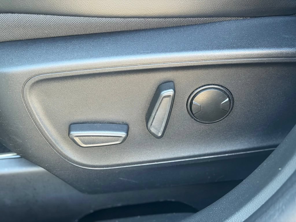 Used 2025 Ford Escape ST-Line AWD/4WD image 19