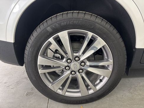 Used 2025 Cadillac XT5 Premium Luxury image 11