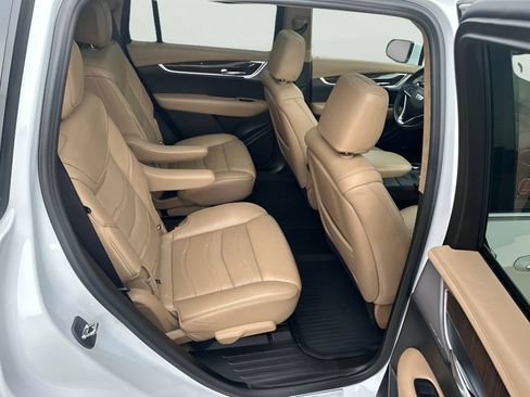Used 2024 Cadillac XT6 Premium Luxury w/ Platinum Package AWD/4WD image 22