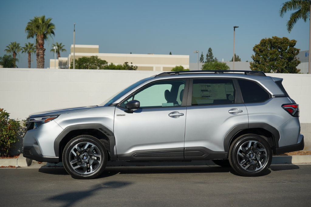 New 2026 Subaru Forester Touring AWD/4WD image 3