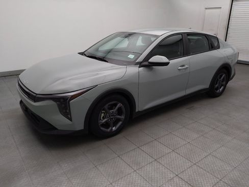 Used 2025 Kia K4 FWD image 2