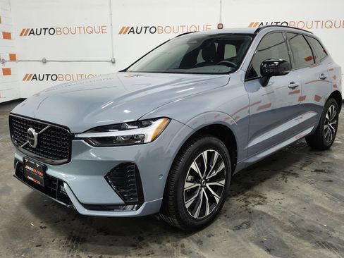 Used 2023 Volvo XC60 B5 Plus image 12