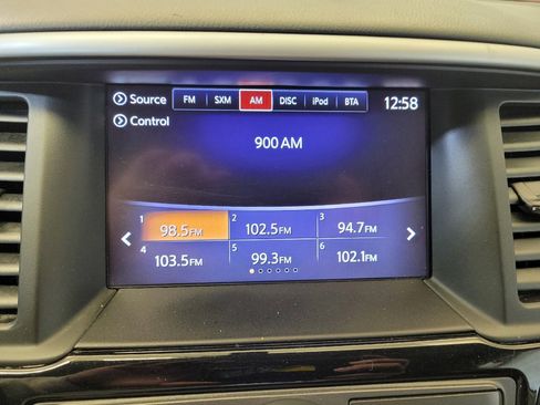 Used 2020 Nissan Pathfinder S AWD/4WD image 25