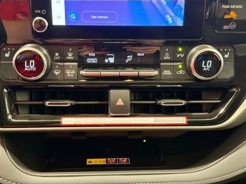 Certified 2026 Toyota Highlander XLE AWD/4WD image 16