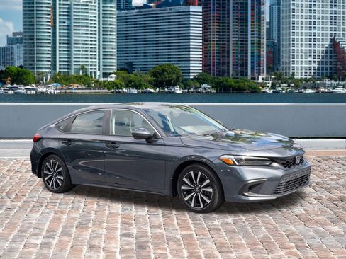 Certified 2023 Honda Civic EX-L image 3