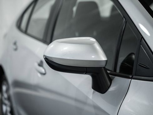 Used 2025 Toyota Corolla LE image 11