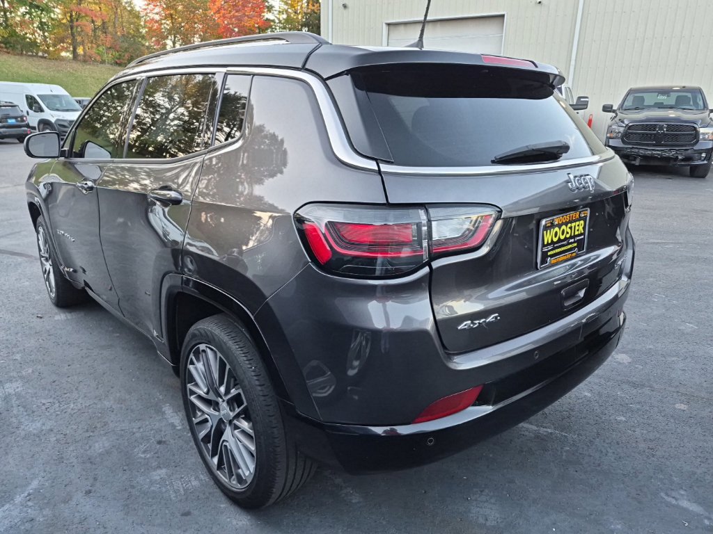 Used 2022 Jeep Compass Limited w/ Elite Group AWD/4WD image 4