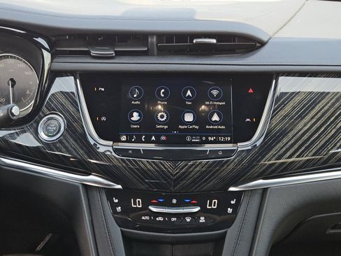 Used 2024 Cadillac XT6 Premium Luxury FWD image 13